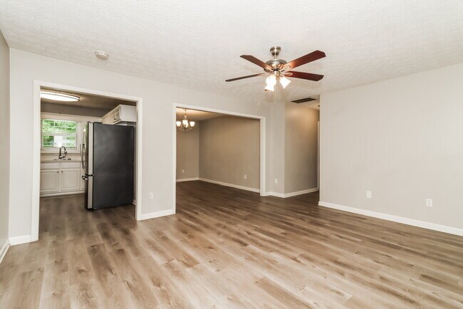 Building Photo - 3340 Old Tennessee Rd SW