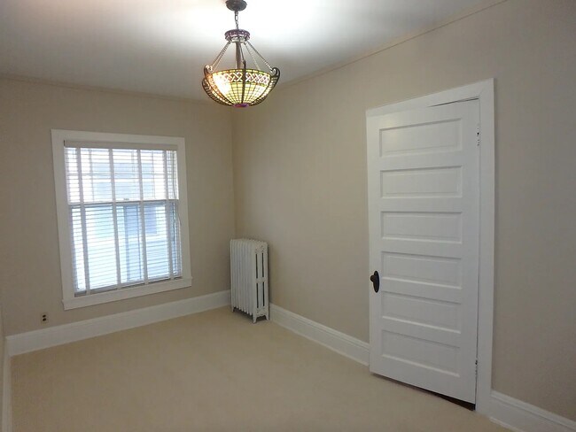 Building Photo - 2723-25-25A N Downer