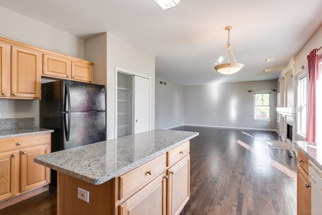 Building Photo - 954 Campbell Dr