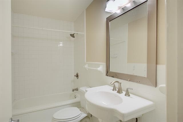 Building Photo - 934 Bridget Dr