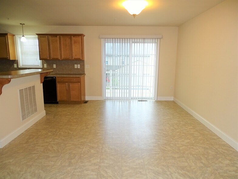 Building Photo - 1296 Overlook Rd