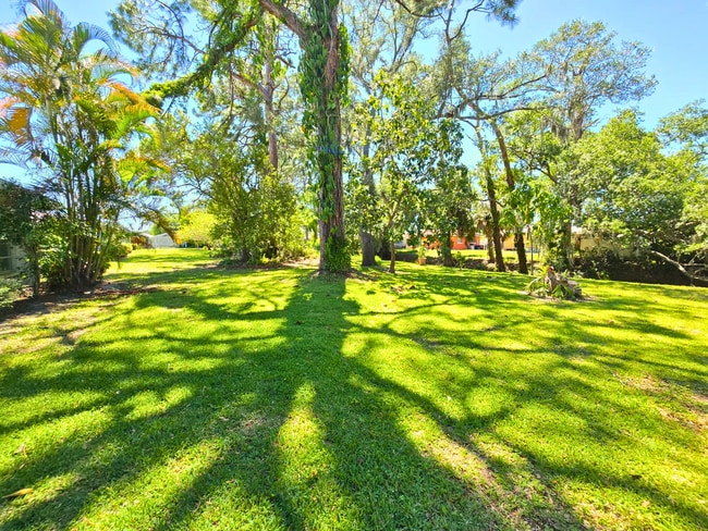Building Photo - Charming 2 Bed/ 2 Bath Home w/ Garage in Sarasota