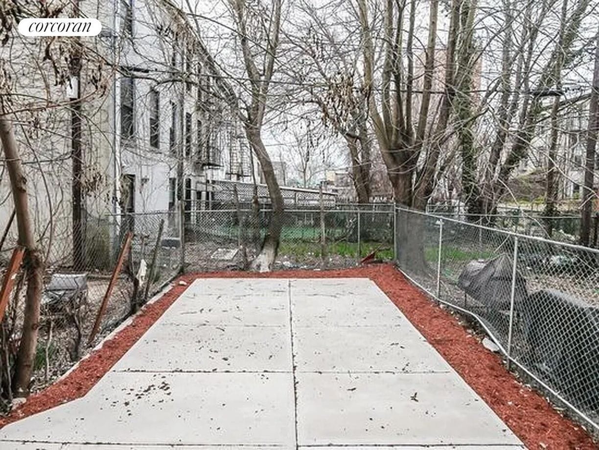 Building Photo - 1250 Herkimer St