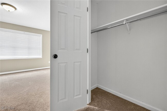 Building Photo - 6724 Larch Ct