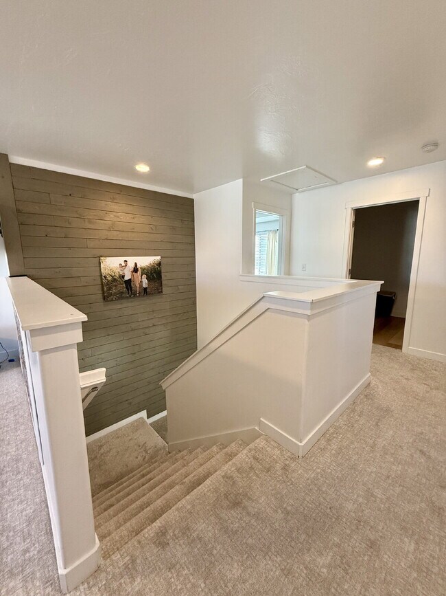 Building Photo - 623 S Jubilee Dr