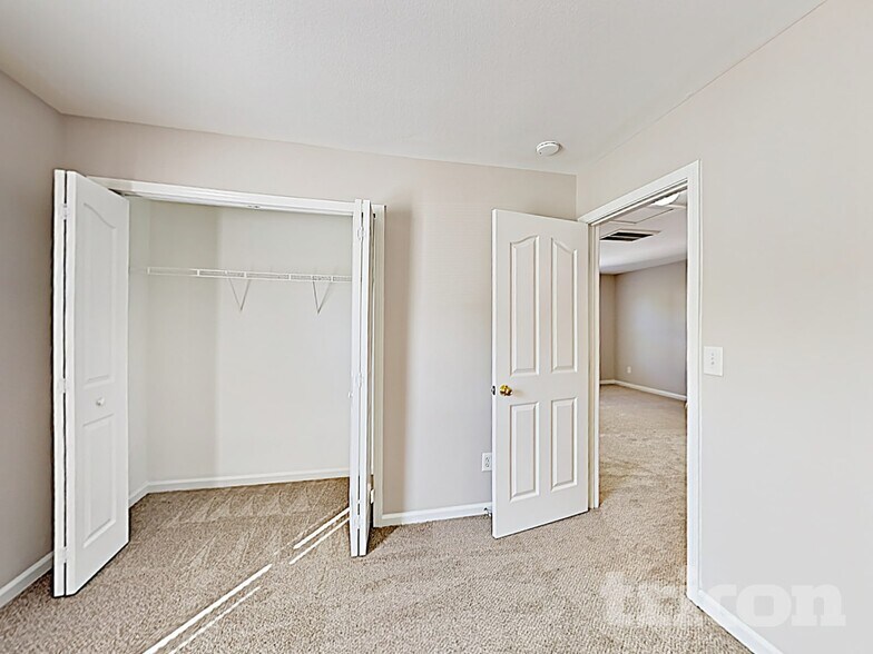 Building Photo - 1111 Rolette Ct