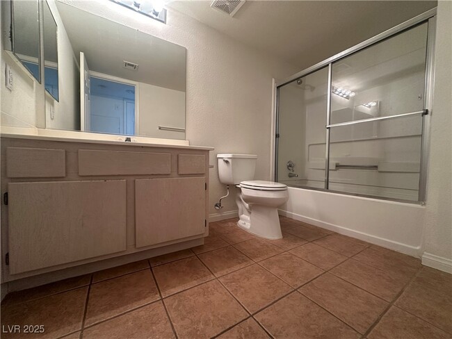 Building Photo - 231 W Horizon Ridge Pkwy