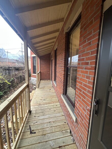 Building Photo - 81 Warren St