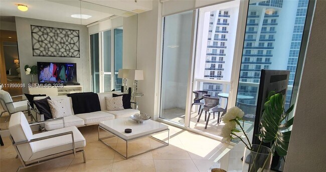 Building Photo - 18201 Collins Ave