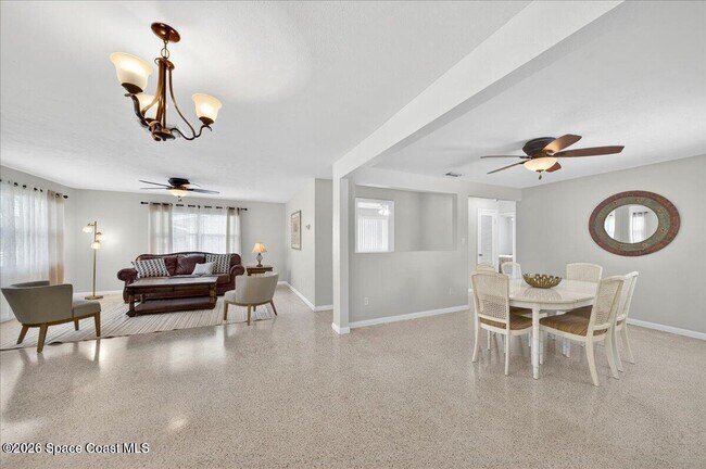 Building Photo - 545 S Courtenay Pkwy