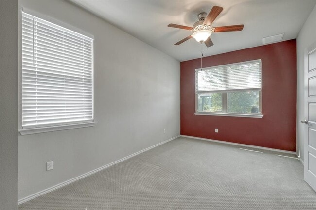 Building Photo - 16920 John Michael Dr