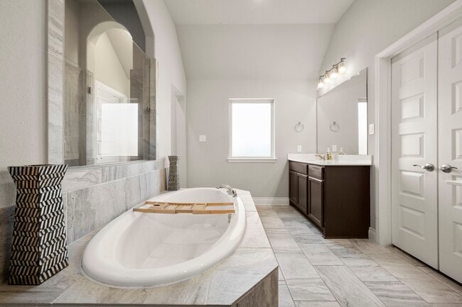 Building Photo - 4326 Bluewood Ct