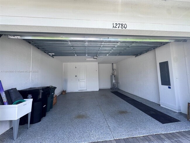 Building Photo - 12780 SW Clear Water Way