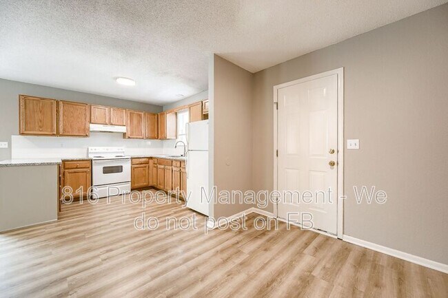 Building Photo - 2310-2312 Monroe Ave