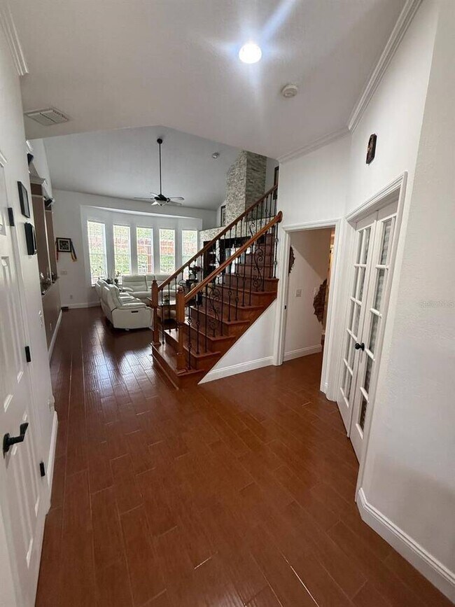 Building Photo - 813 Oak Shadows Rd