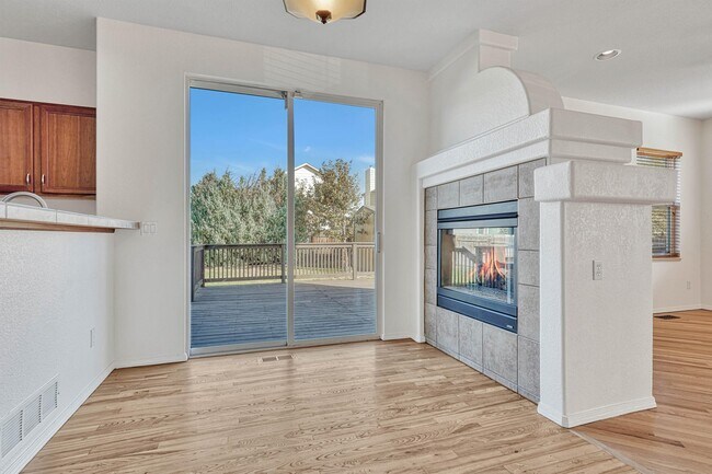 Building Photo - 7368 Prythania Park Dr