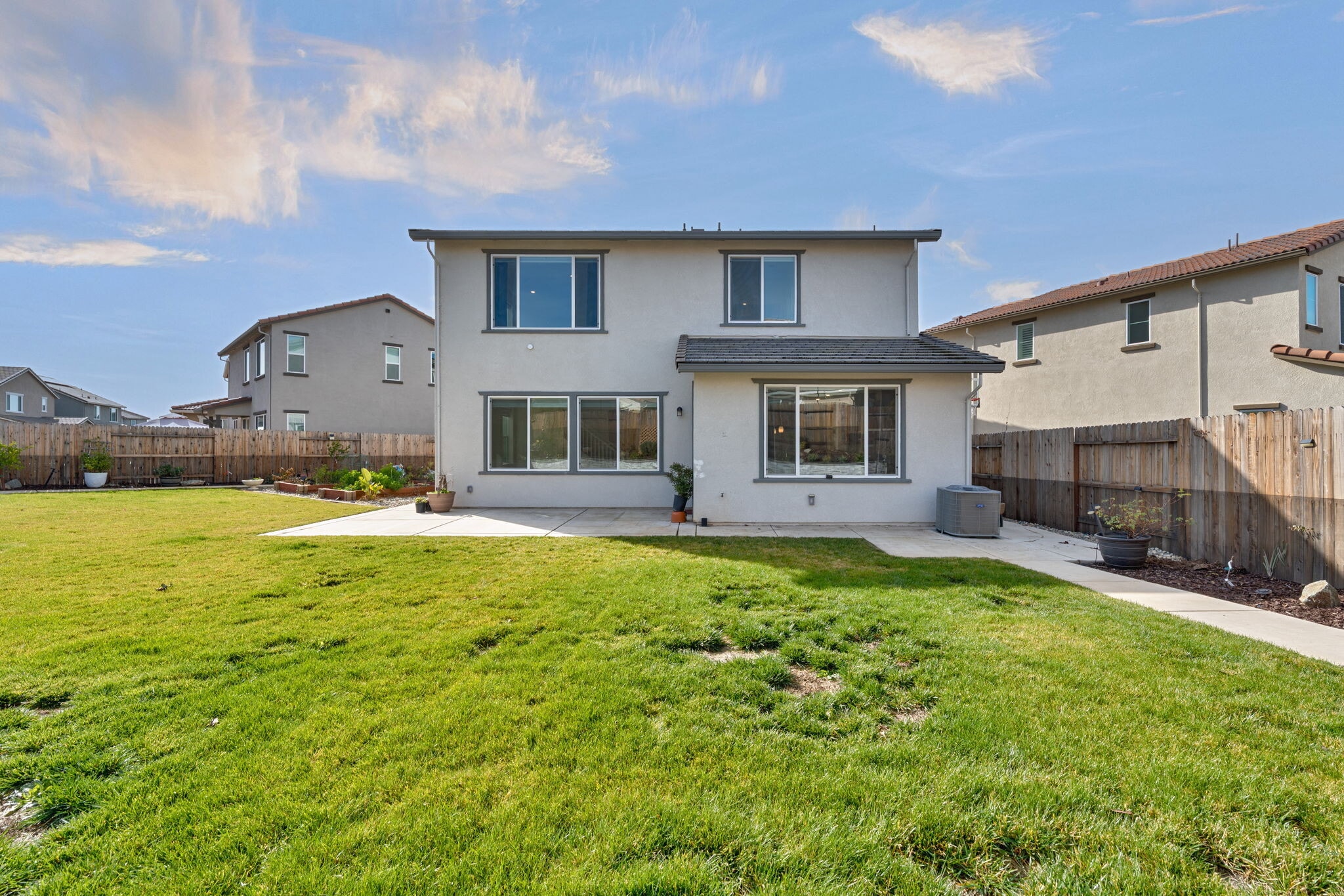 Building Photo - 4522 Drowsy Water Way