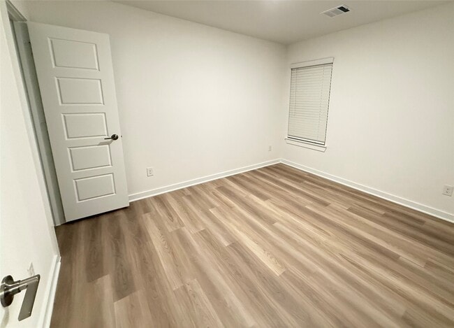 Building Photo - 3339 Silvery Bryum Dr