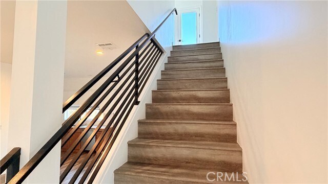 Building Photo - 1416 Cloverdale Ave