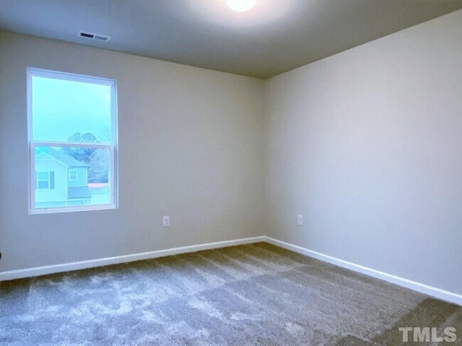 Building Photo - 4 Bedroom Single Family for Rent