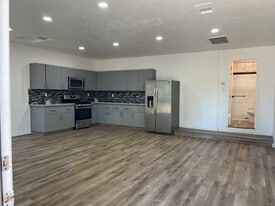 Building Photo - 4625 Quashnick Rd