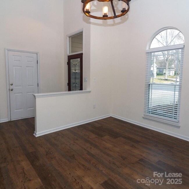 Building Photo - 131 Ashford Hollow Ln