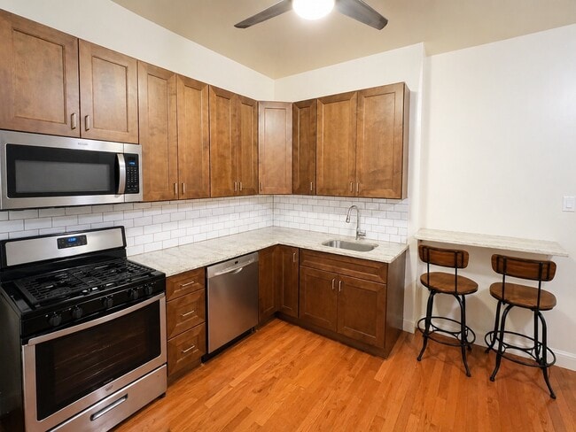 Building Photo - 2502 N Kedzie Blvd