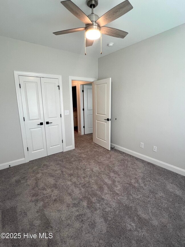 Building Photo - 2105 N Kali Ln