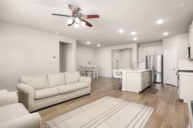 Building Photo - 14314 Lunan Dr