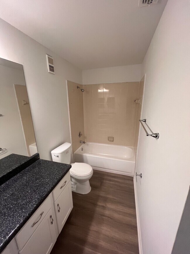 Building Photo - 5436 E Michigan St