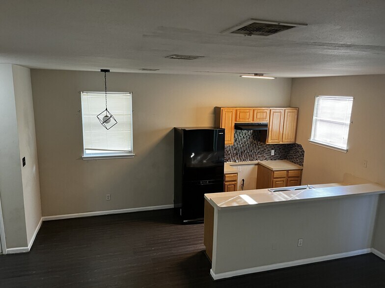 Building Photo - 11807 Chetman Dr