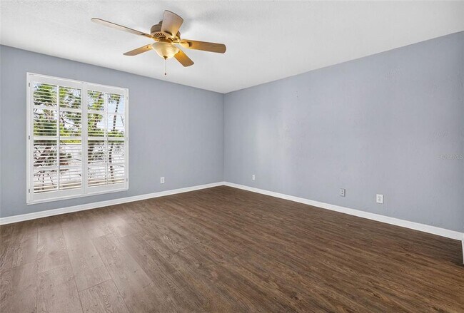 Building Photo - 606 S Glen Ave