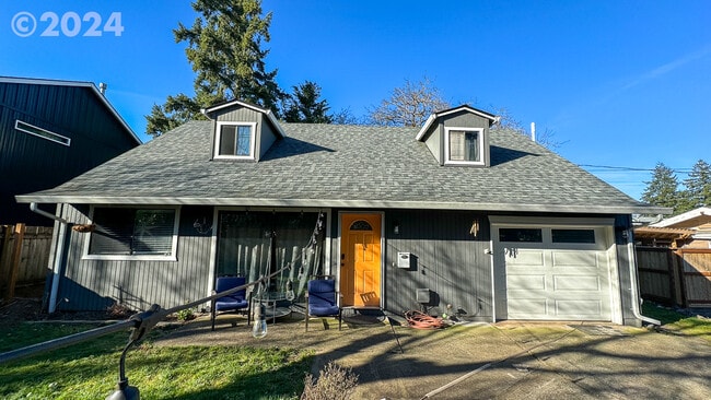 Building Photo - 5529 SE 68th Ave