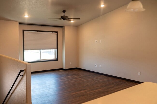 Building Photo - * GAME-CHANGING-MOVE-IN-SPECIAL * 4 Bedroom, 3 Bathroom with Office for Rent