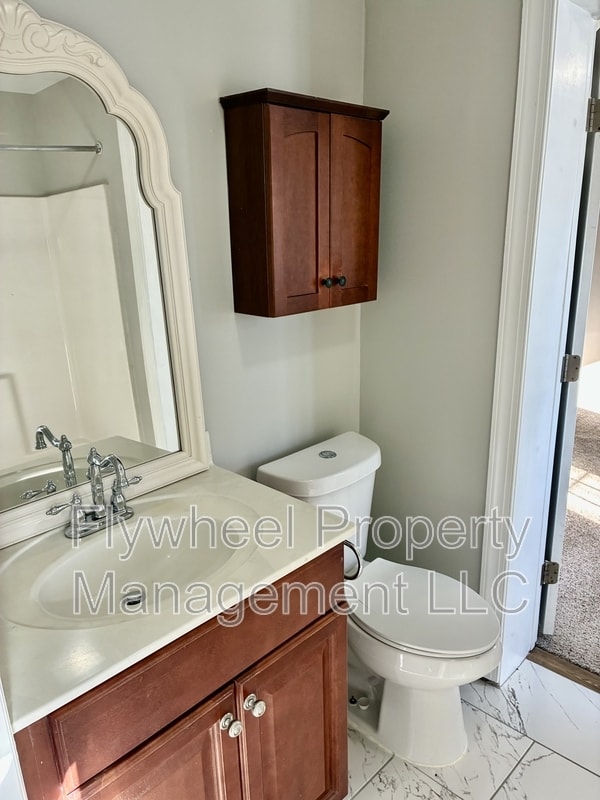 Building Photo - 81 Elberta St