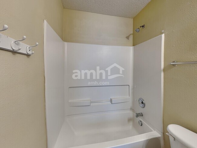 Building Photo - 1909 Beckwith Ln