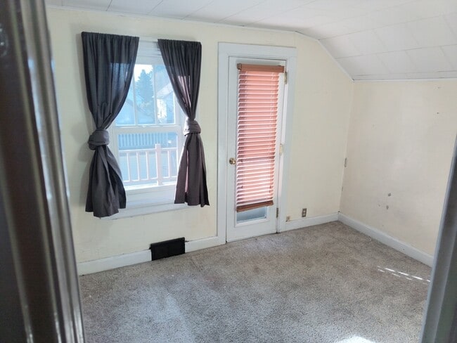 Building Photo - 401 Cleveland Ave