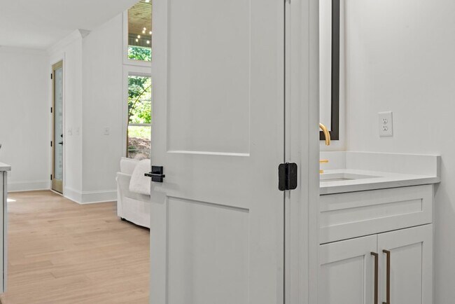 Building Photo - 1721 Osprey Poynte