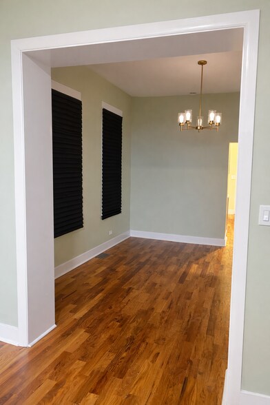 Building Photo - 5032 S Princeton Ave