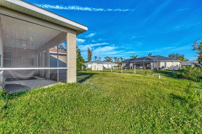 Building Photo - Living Large at a Beautiful 3/2 in Northport