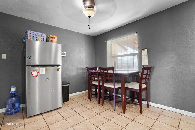 Building Photo - 5516 Fairbanks Dr