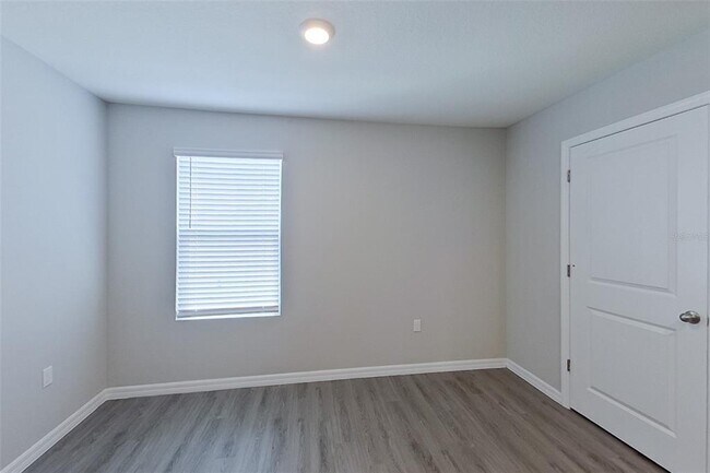 Building Photo - 8704 SW 44th Ct