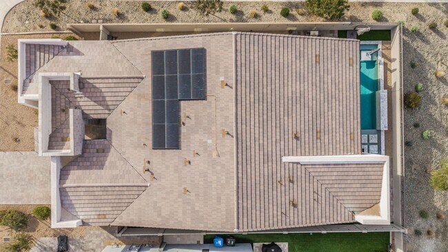 Building Photo - Luxury at Vistal