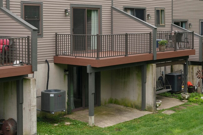 Building Photo - 950 Lost Valley Ct