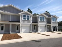 Building Photo - 227 Sandhill Pines Dr