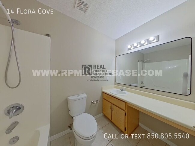 Building Photo - 14 Flora Cove