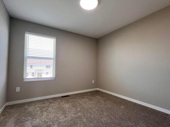 Building Photo - 6213 Boone Dr