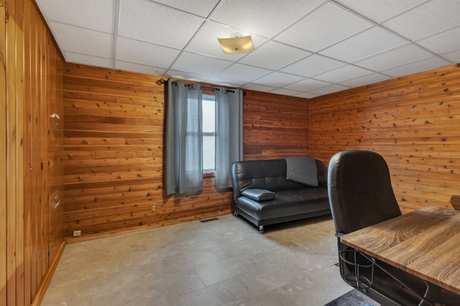 Building Photo - 104 1st Ave NW