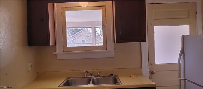 Building Photo - 956 Grant Ave