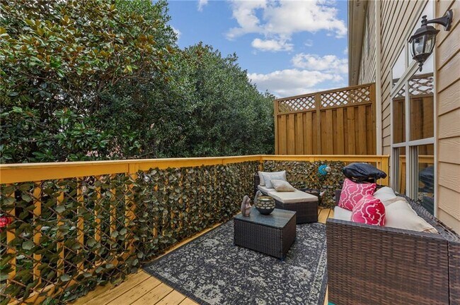 Building Photo - 10914 Gallier St